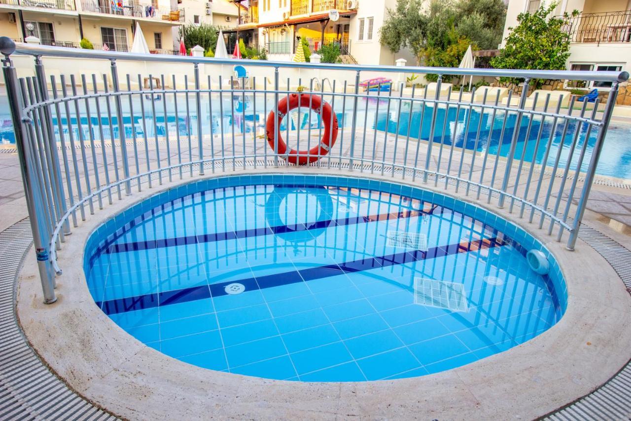 Tayfun Apart Hotel Oludeniz Bagian luar foto